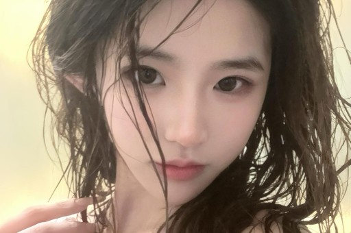 网红司晓迪直播骂白鹿“素颜普通、媚男看不起人”！评论区翻车连闺蜜都拆台蹭热度翻车最快的一次