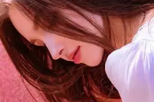知名男星曝港圈潜规则！被男富豪开价1500万包养遭女星睡衣诱惑