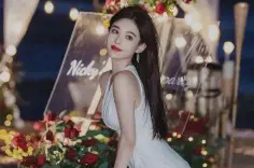 陪玩陪睡只是皮毛！继手伸进裤子后又一女星自曝50多都不放过