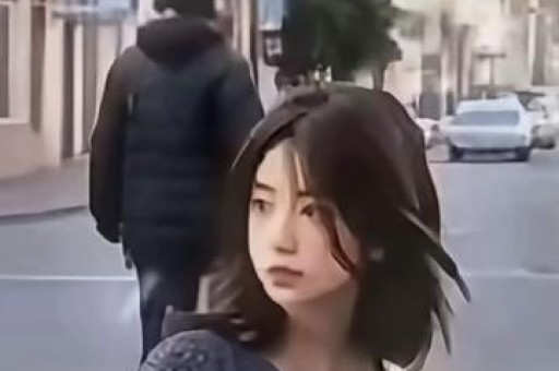 网红董宇辉卖假货求神保佑 网红董宇辉卖假货求神保佑